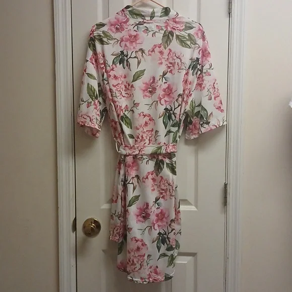 SHOW ME YOUR MUMU Floral Kimono Robe - Pink, Green, And White Size O/S - Picture 8 of 10